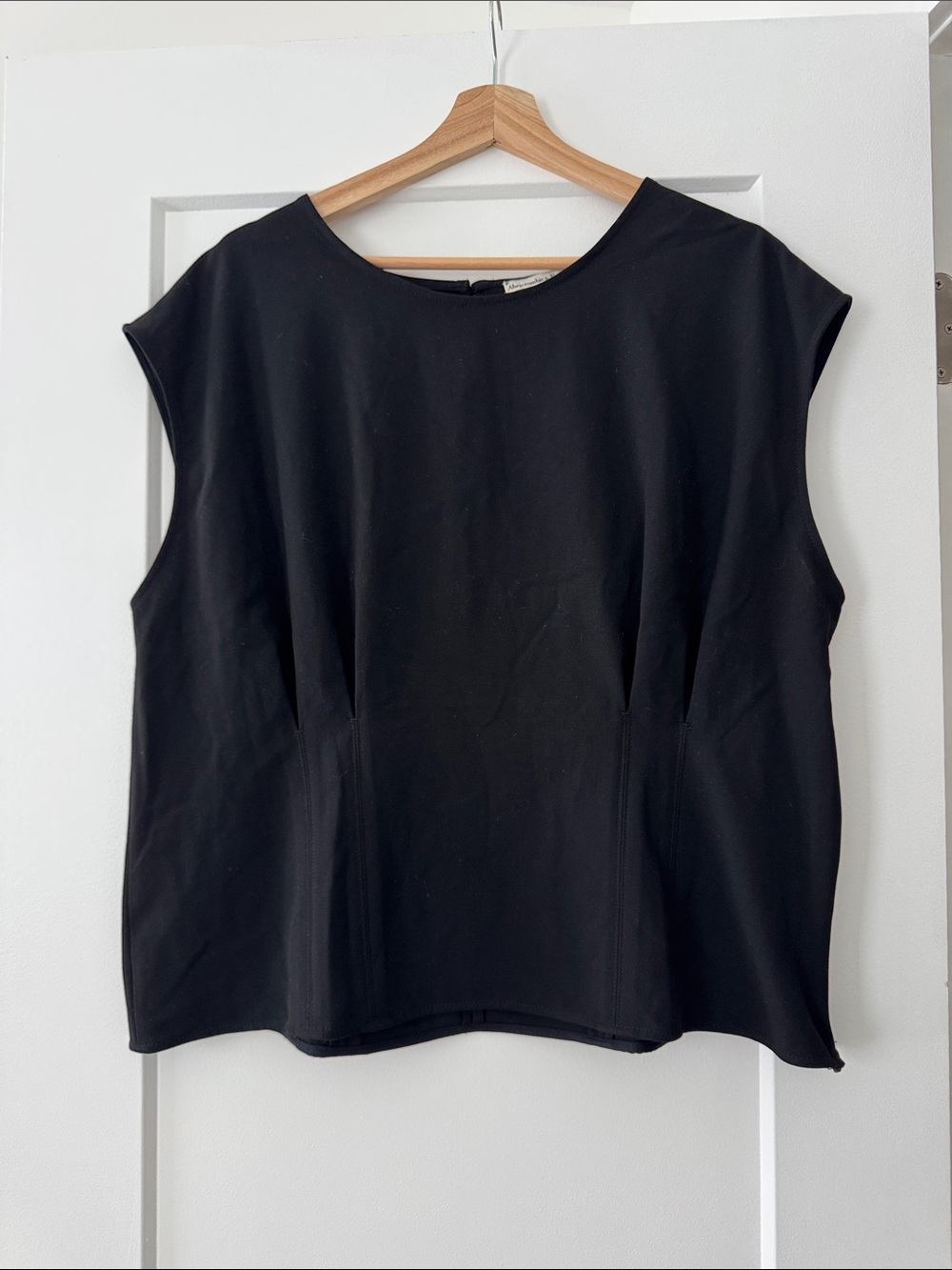 Abercrombie & Fitch Black Sleeveless Scoop-Neck Tank
